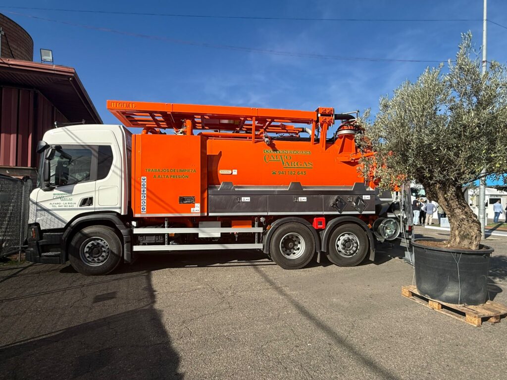 Camión para desatascos y limpiezas industriales